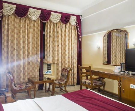 Sarao Hotel Mohali Exteriör bild